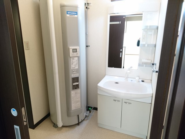 ＴＯＷＮ東２南２５【洗面所】