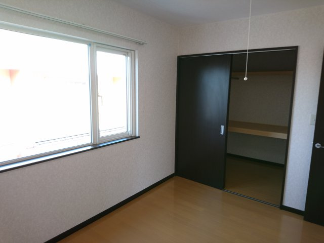 ＴＯＷＮ東２南２５【収納】