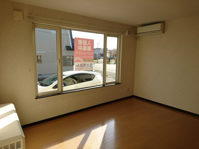 ＴＯＷＮ東２南２５【居間・リビング】