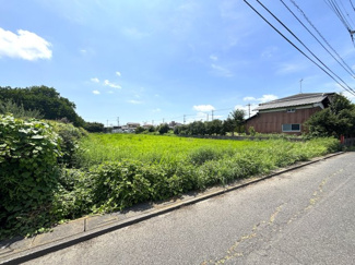 周辺には高い建物もなく、通風良好です。穏やかな環境にございます。