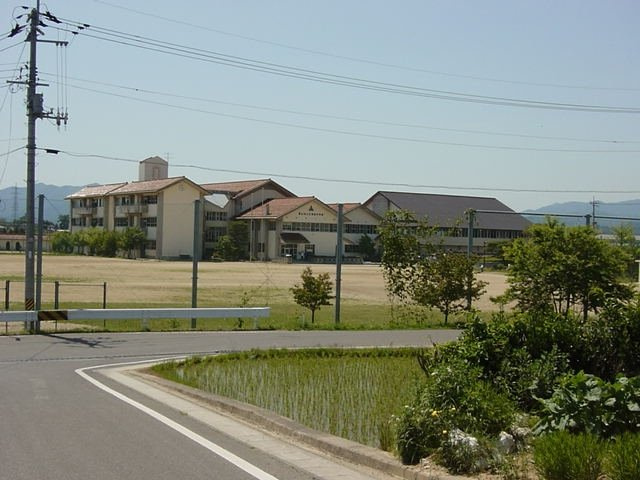 メゾン・ハピネス【周辺】日和田中学校まで1,300ｍ