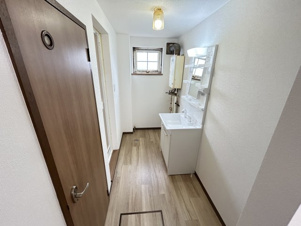 ラッキーストーリッジⅡ【洗面所】