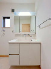 清須市朝日五条　中古戸建【独立洗面台】