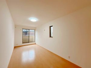 清須市朝日五条　中古戸建【洋室】