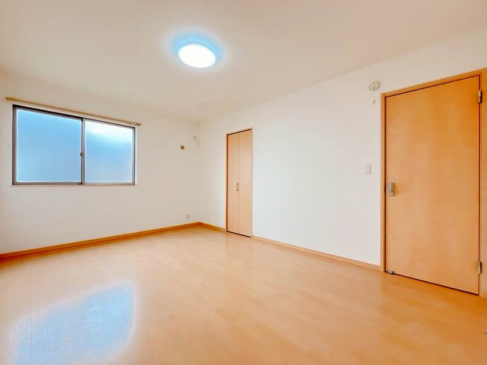 清須市朝日五条　中古戸建【洋室】