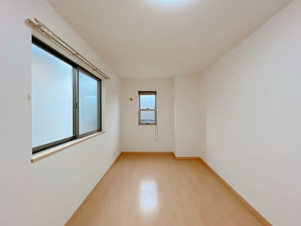 清須市朝日五条　中古戸建【洋室】