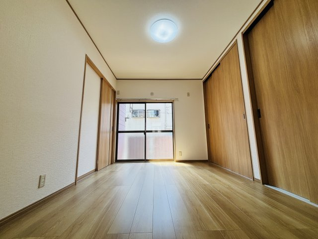 スプリングヒルズ【寝室】