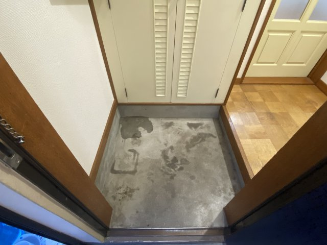 ハイツ湖水【玄関】