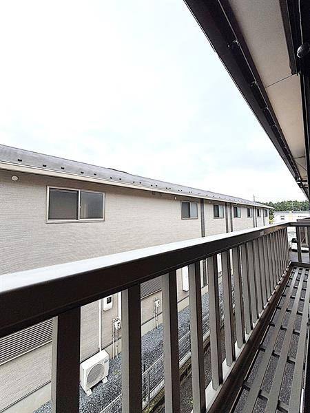 バルコニーはついていませんが、嬉しい室内物干し付き★