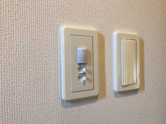 ラッキーコート【設備】人感センサー