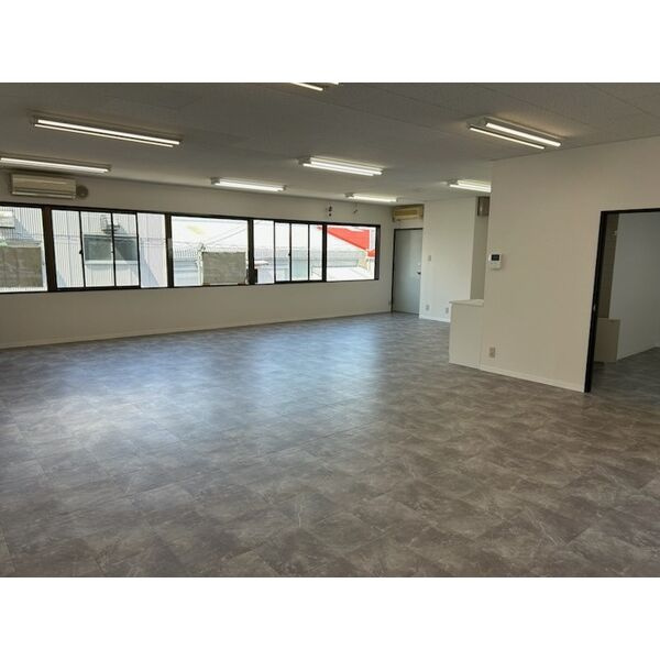 プリミエール松本　2階事務所【内装】