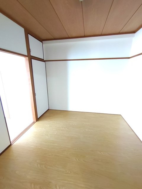 ファミール若松【寝室】洋室