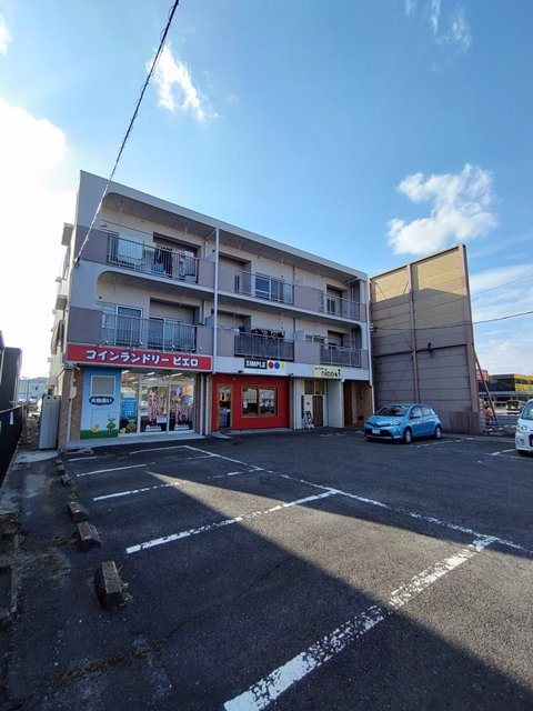 ファミール若松【その他】店舗側