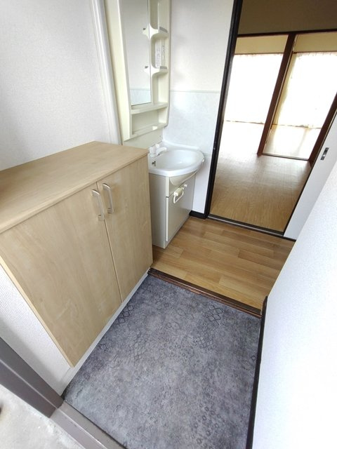 ファミール若松【玄関】玄関