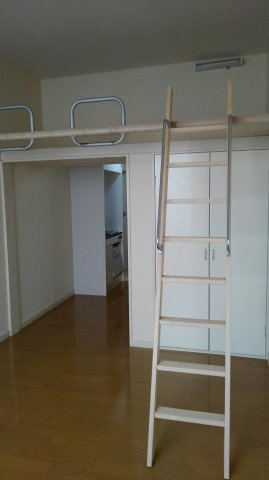 レオパレス多治見【居間・リビング】