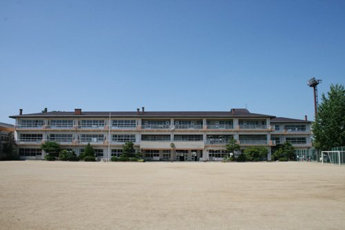 ファイン・ハイム【周辺】郡山市立守山小学校まで586ｍ