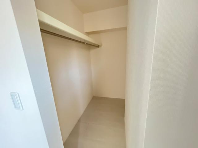 グレイス大槻【収納】ウォーキングクローゼット