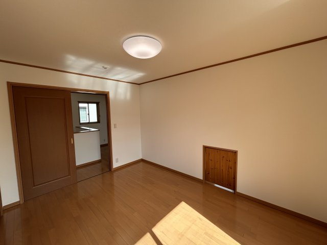 伊那市山寺中古住宅【洋室】