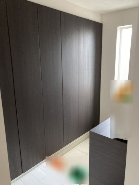 西１８条南３丁目【玄関】