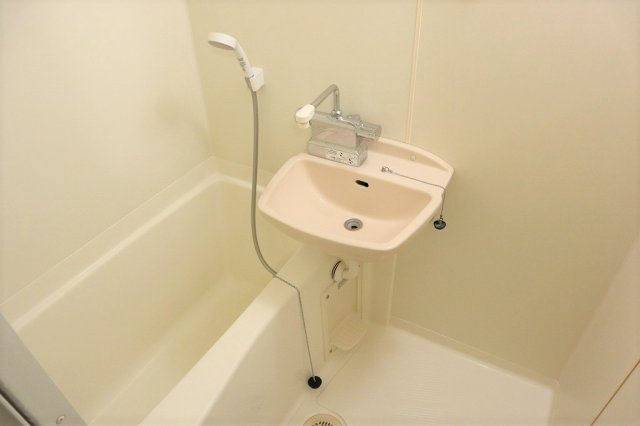 レオパレストレジャー【浴室】