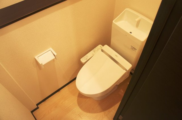 クレイノ陶元町【その他】温水洗浄便座で快適！