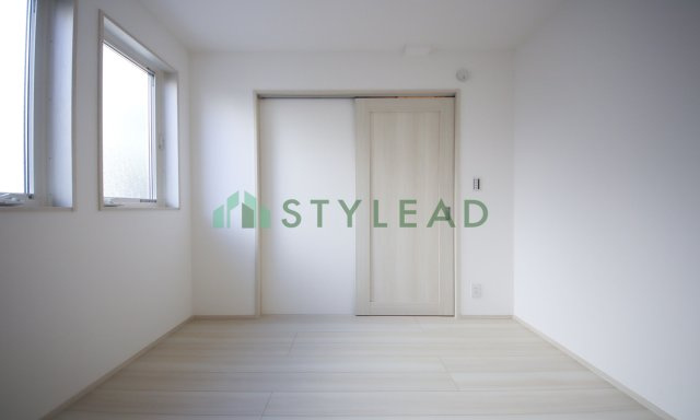 横浜市中区山元町３丁目の新築一戸建【洋室】