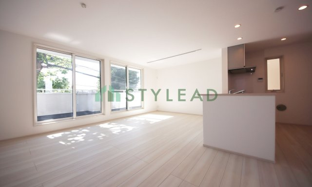 横浜市中区山元町３丁目の新築一戸建【居間・リビング】