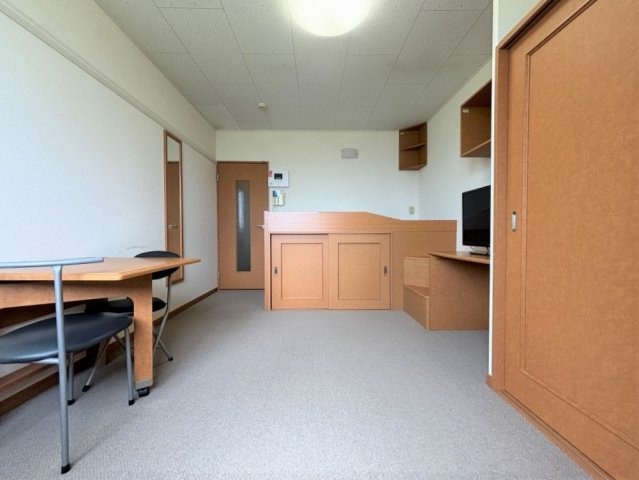 レオパレス小春【居間・リビング】