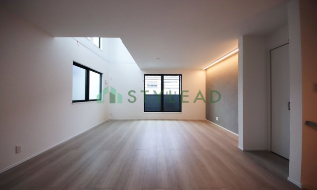 横浜市保土ケ谷区仏向西の新築一戸建【居間・リビング】