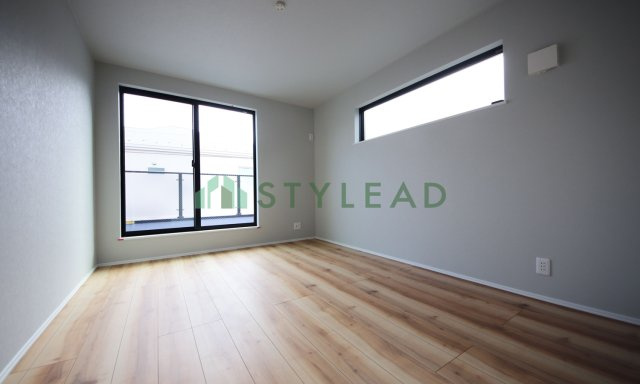 横浜市保土ケ谷区峰岡町２丁目の新築一戸建【洋室】