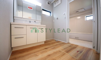 横浜市保土ケ谷区峰岡町２丁目の新築一戸建【独立洗面台】