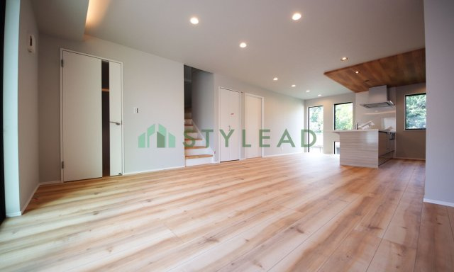 横浜市保土ケ谷区峰岡町２丁目の新築一戸建【居間・リビング】