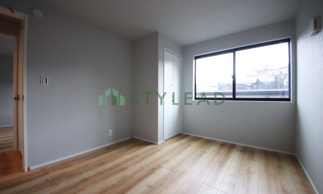 横浜市保土ケ谷区峰岡町２丁目の新築一戸建【洋室】