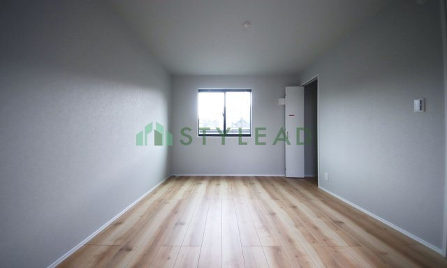 横浜市保土ケ谷区峰岡町２丁目の新築一戸建【洋室】