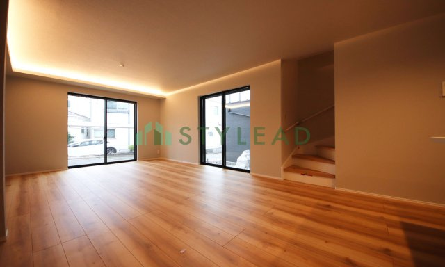 横浜市保土ケ谷区峰岡町２丁目の新築一戸建【居間・リビング】