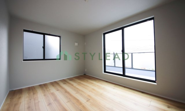 横浜市保土ケ谷区峰岡町２丁目の新築一戸建【洋室】