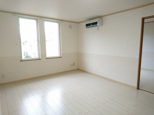 ヴィスタサⅡ【居間・リビング】