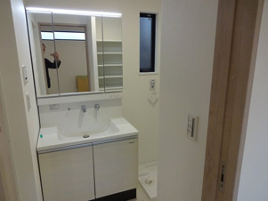 スリースターヒルズ紫竹西南町【独立洗面台】