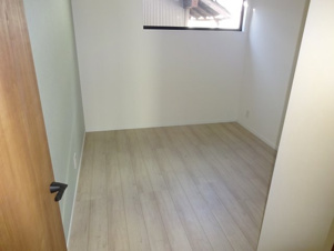 スリースターヒルズ紫竹西南町【洋室】