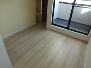 スリースターヒルズ紫竹西南町【洋室】