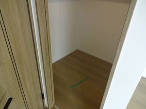 スリースターヒルズ紫竹西南町【収納】