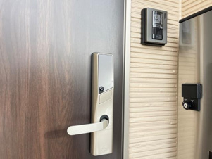 シャトー開成【玄関】デジタルキー