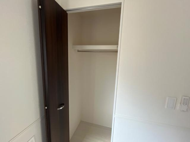 ディベロップ富田【設備】洋室収納