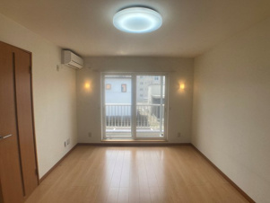 ヴィラ・コンフォート【居間・リビング】