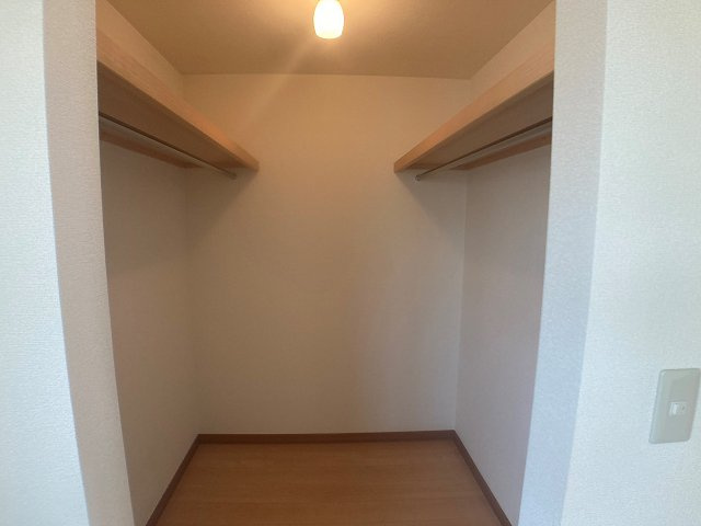 ヴィラ・コンフォート【収納】