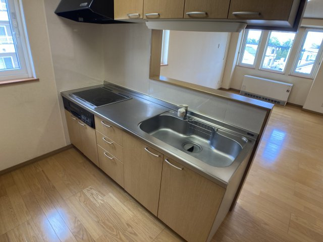 ＡＵＲＡ（アウラ）【キッチン】