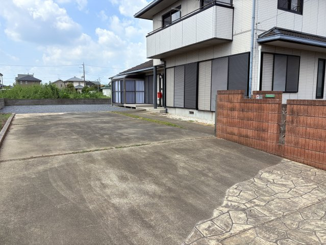 住吉テラス【駐車場】