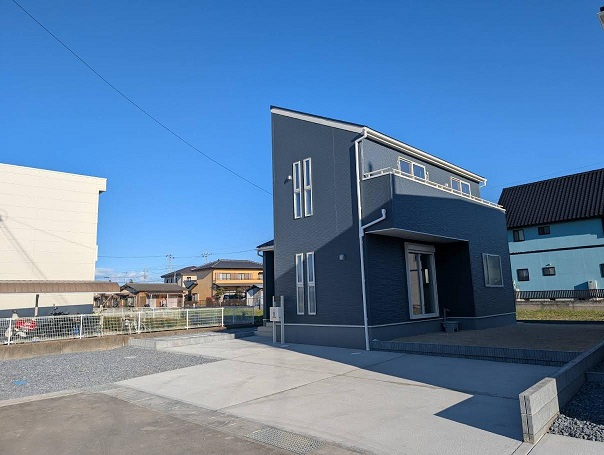 ひたちなか市稲田新築10期 6号棟【前面道路含む現地写真】