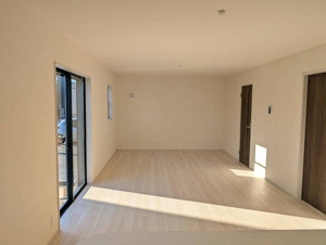 ひたちなか市稲田新築10期 9号棟【前面道路含む現地写真】