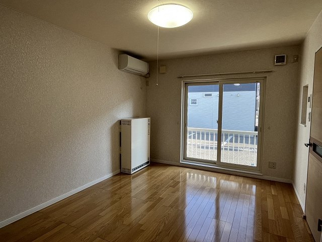 ＴＯＷＮ西１３南１５セオリーＡ・Ｂ【居間・リビング】